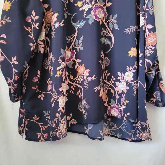 Maurice's Sz 3 (3X) GORGEOUS Blouse Floral Long roll tab sleeves flowy silky EUC - Picture 5 of 12
